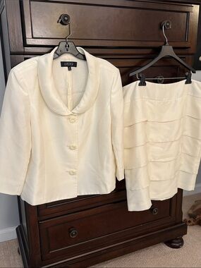 Kasper Ivory Two-Piece Jacket and Tiered Skirt Set
